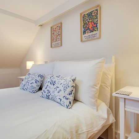 Wonderful Two-Bedroom Apartment ลอนดอน ภายนอก รูปภาพ
